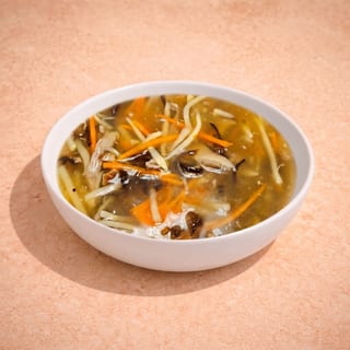 Shredded Duck w/ Mushroom Soup (招牌鍋雲吞湯)