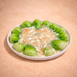 Crab Meat Over Bok Choy (蟹肉扒菜贍)