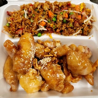 E10. Honey Walnut Chicken (E-核桃雞)