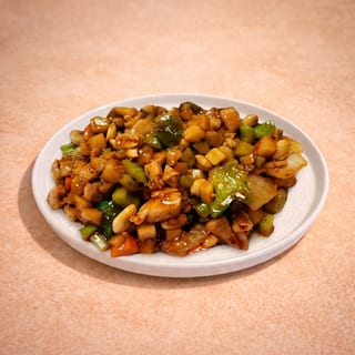 Kung Pao Chicken (宮保雞丁)