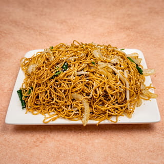 Soy Sauce Chow Mein (小豉油皇炒面)
