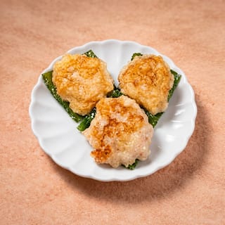 Stuffed Pepper w/ Shrimp (煎酿青椒)