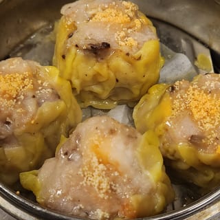Siu Mai (L)