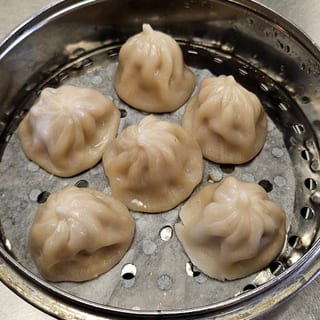 Pork Soup Dumpling (L)