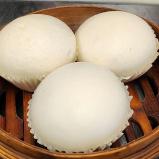 Steamed Custard Bun (M)
